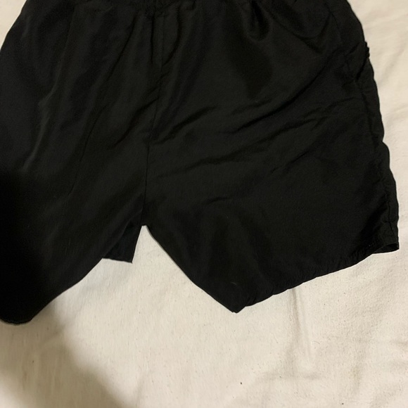 I am selling 6 pairs of gym shorts! - Picture 11 of 11